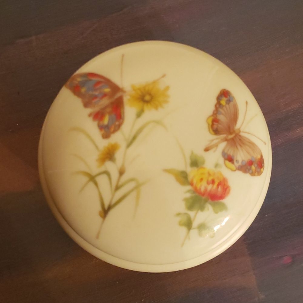 VintageโFooted Floral Butterfly Trinket Box w/Lid - Takahashi -โJapan
